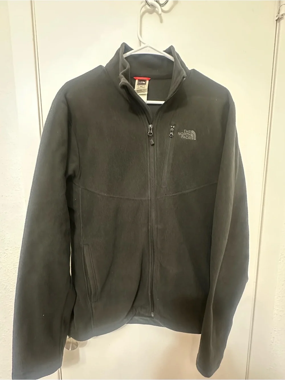 The North Face Men's Black Full-Zip Lightweight Fleece Jacket